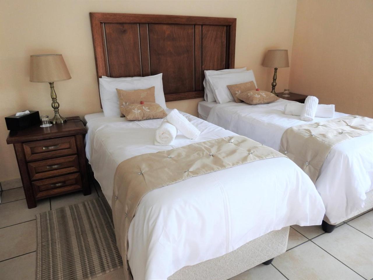 Ubuntu Bed And Breakfast Marloth Park Buitenkant foto